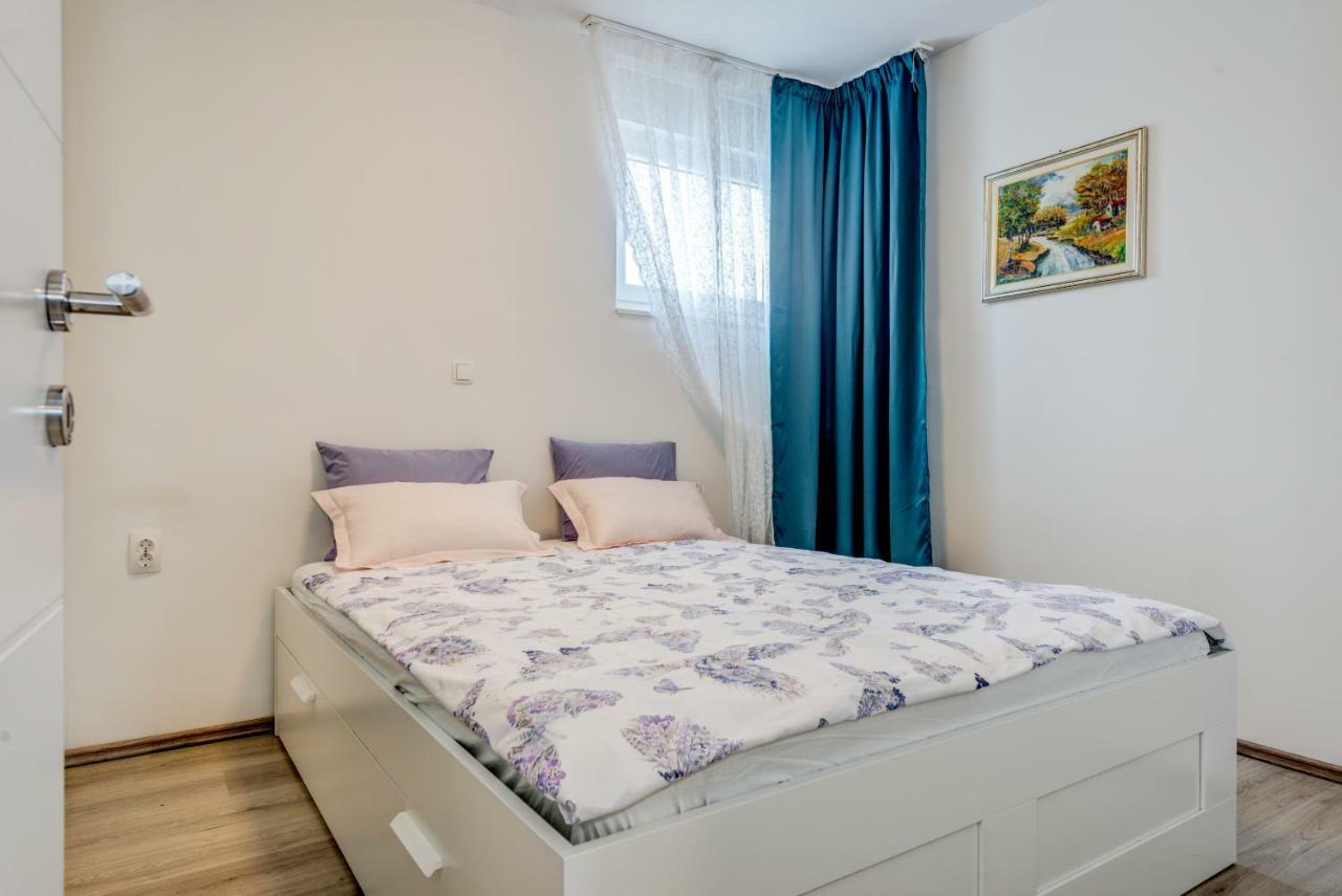 Apartment Zara สปลิท ภายนอก รูปภาพ